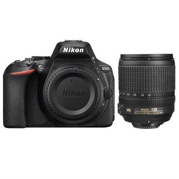 Nikon D5600 + 18-105mm VR Kit