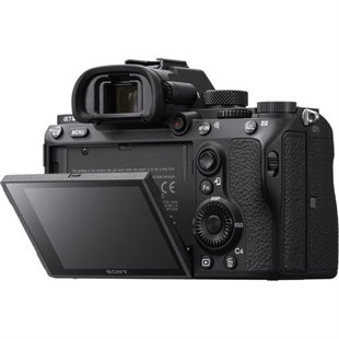 Sony A7 III 24-70mm f/4 Lens Kit