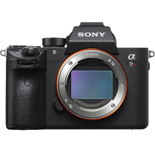 Sony A7R IVA Aynasız Fotoğraf Makinesi